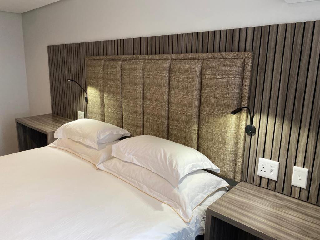 Zar Hotel Amanzimtoti Eksteriør bilde